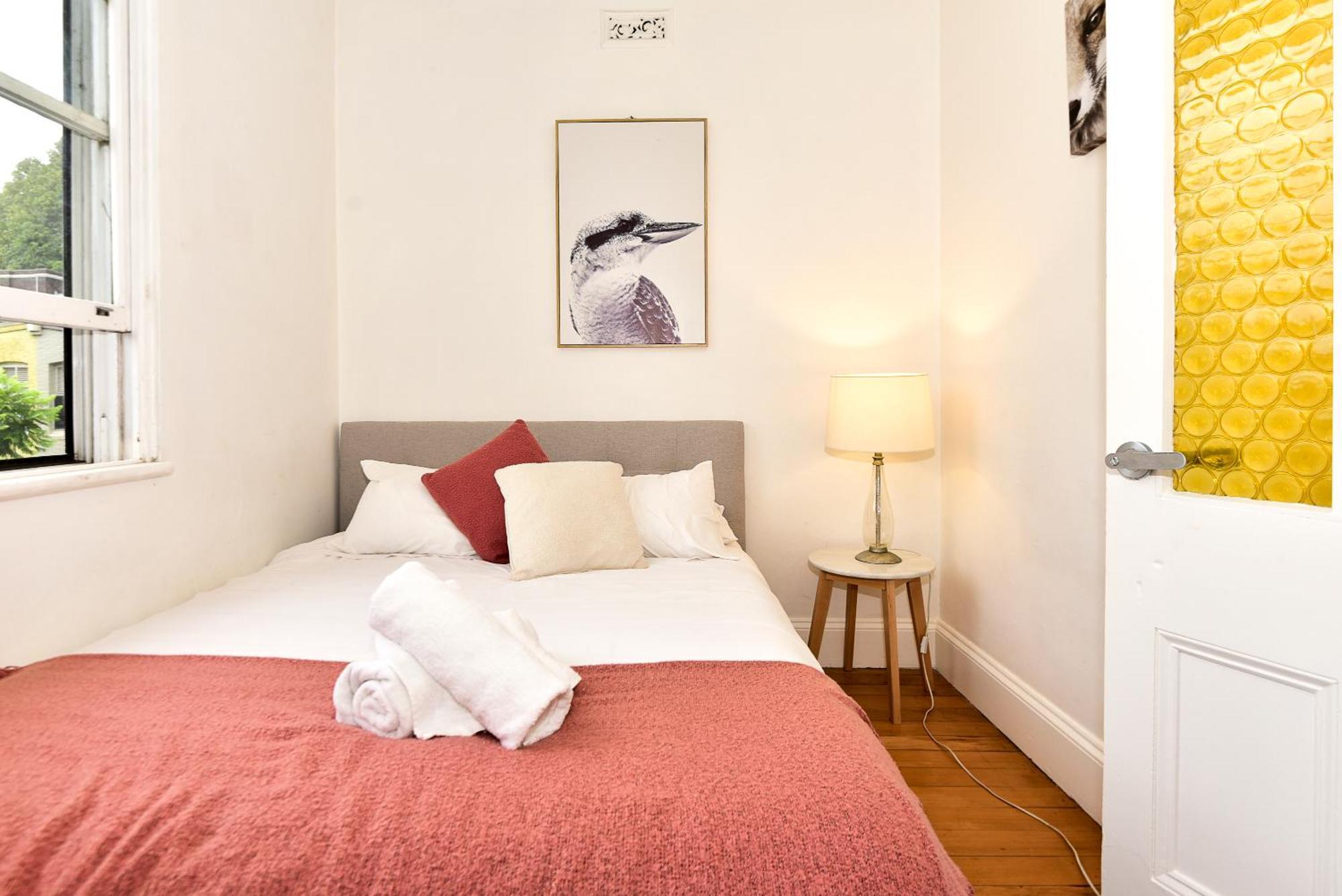 Sunny Apartment In Surry Hills Сидни Екстериор снимка